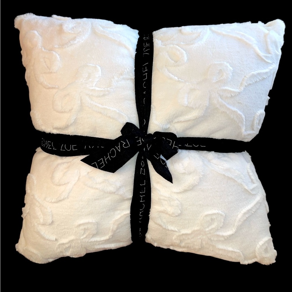Rachel Zoe pillows -set of two Cream Plush Luxurious Faux Fur Pillows